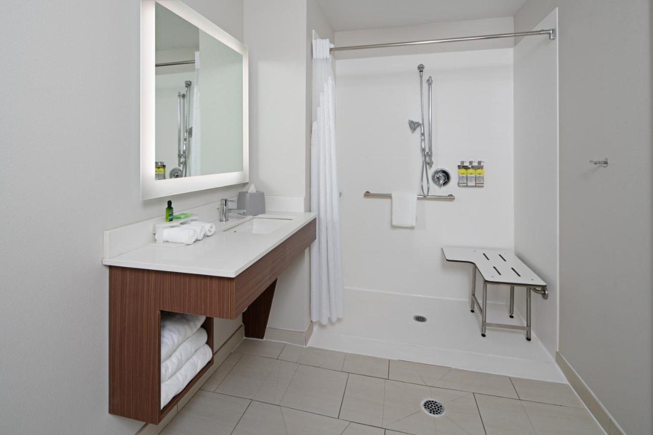 סי טק Holiday Inn Express Seattle - Sea-Tac Airport By Ihg מראה חיצוני תמונה
