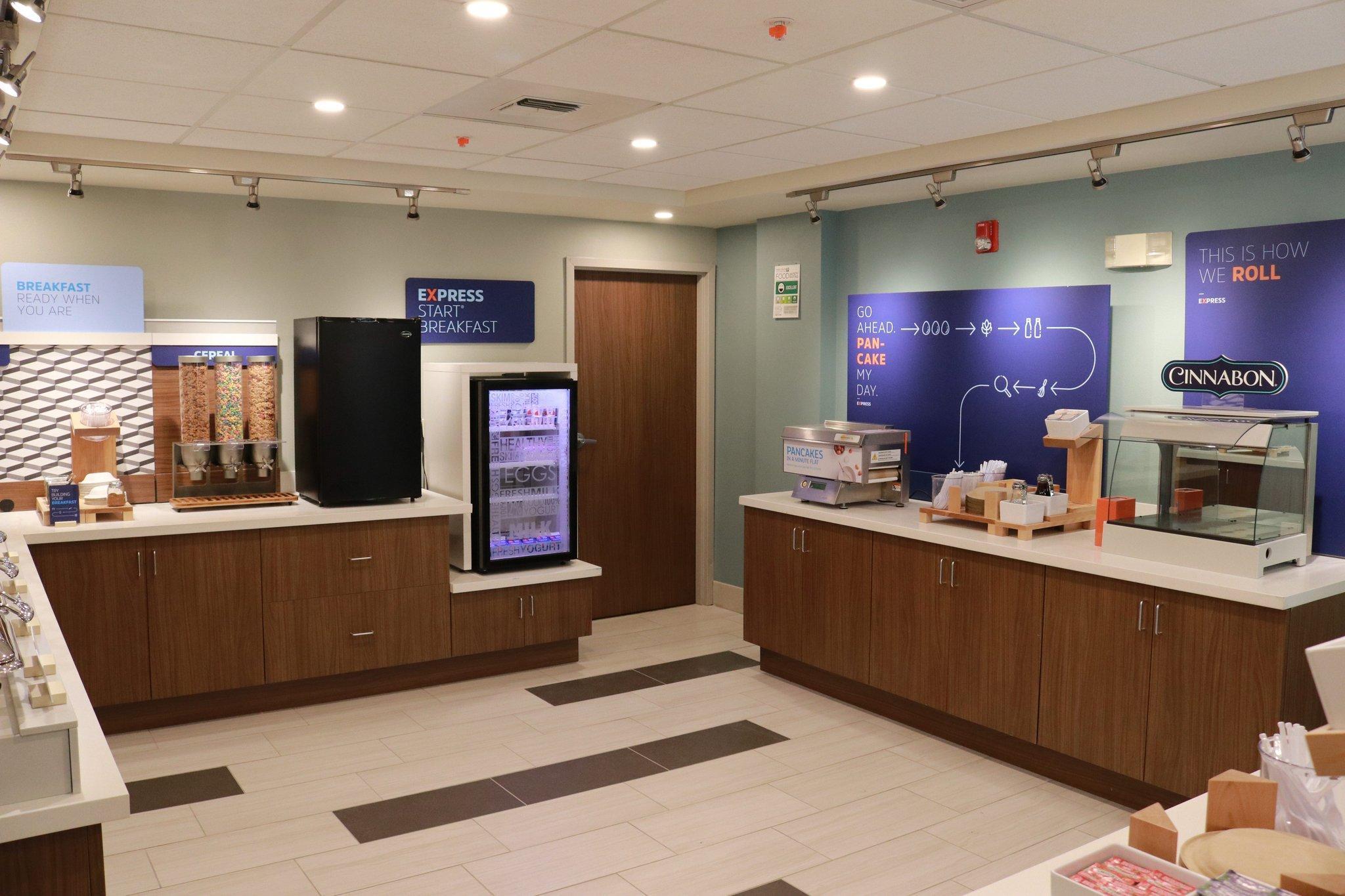 סי טק Holiday Inn Express Seattle - Sea-Tac Airport By Ihg מראה חיצוני תמונה