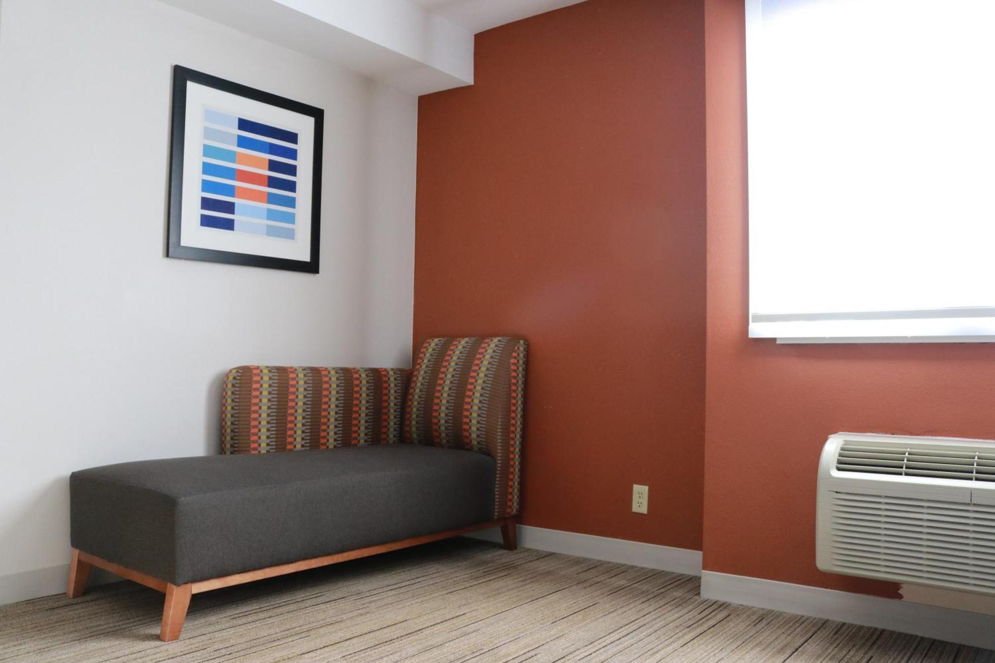 סי טק Holiday Inn Express Seattle - Sea-Tac Airport By Ihg מראה חיצוני תמונה