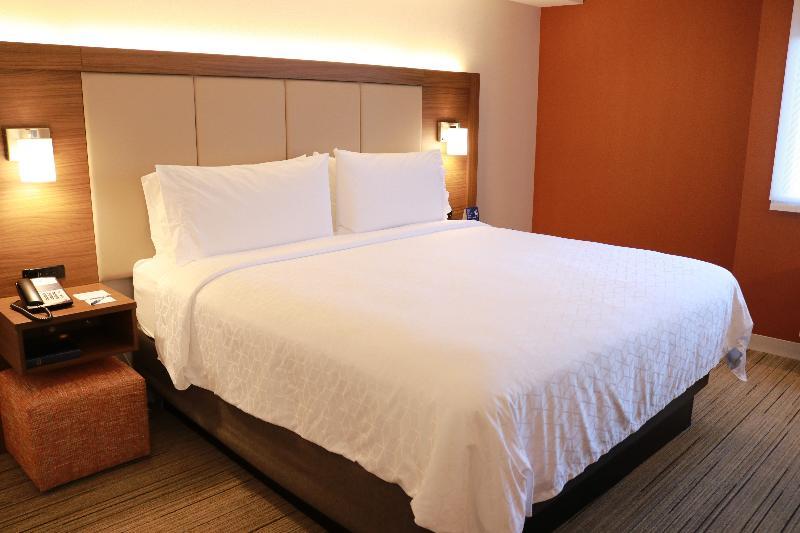 סי טק Holiday Inn Express Seattle - Sea-Tac Airport By Ihg מראה חיצוני תמונה